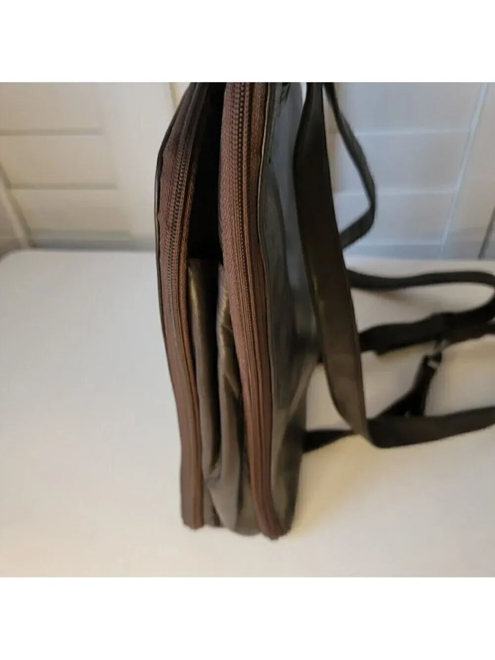 Perlina ny leather